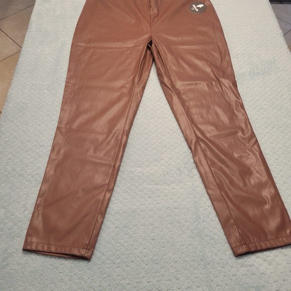 NEW JOLIE & JOY BROWN FAUX LEATHER LEGGINGS-SIZE XL-NWT - Picture 3 of 16